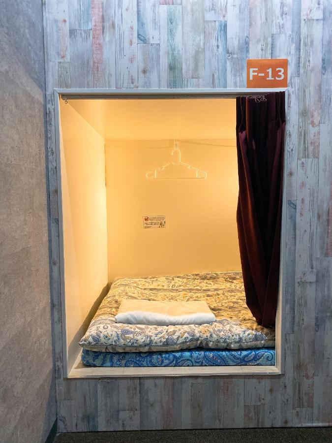 Gate 80 Vandrehjem Osaka Eksteriør billede